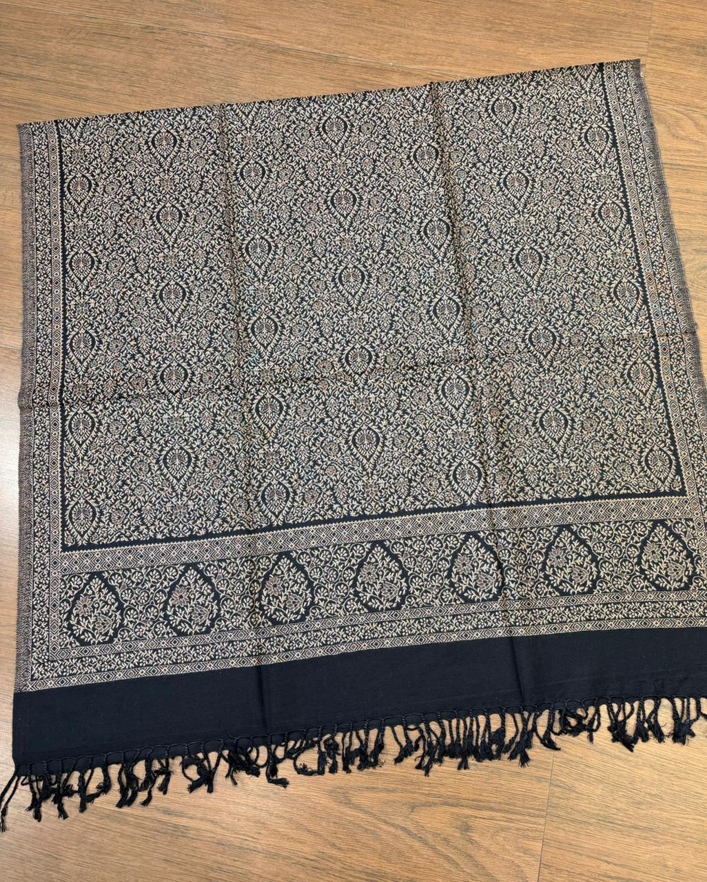 Winter Fall - Shawl Collection