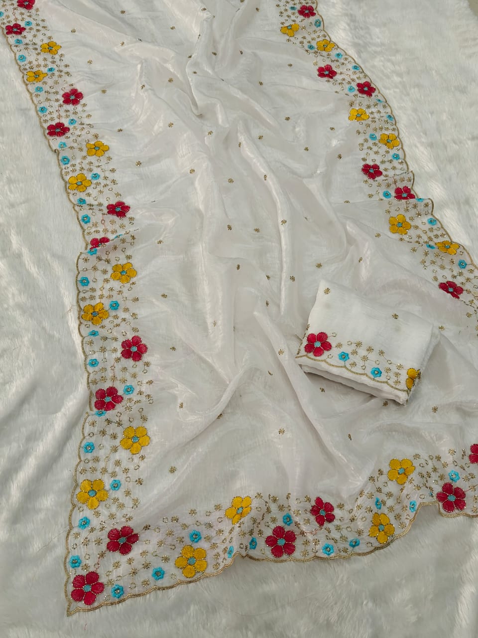 Dewlit Forest Gold Crush Silk Saree