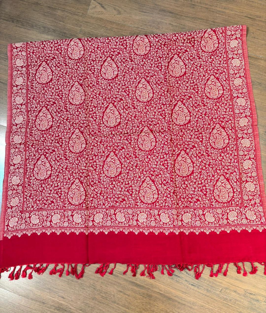 Darjeeling Vives- Women Shawl Collection