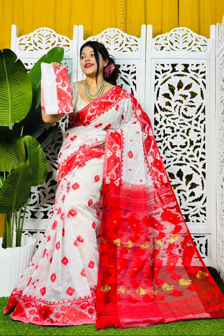 Taan Agni Dhakai Jamdani Saree