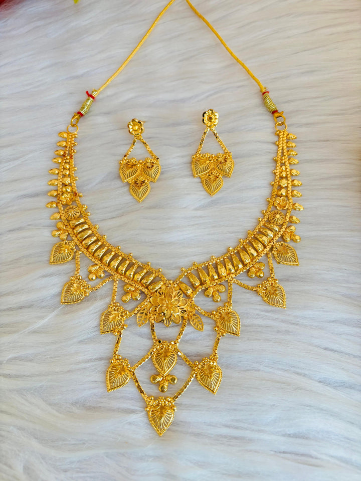 Star Of The Day-Statement Necklace Set(Jewellery)