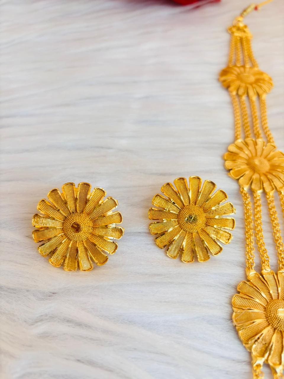 Everyday Elegance-Statement Necklace Set