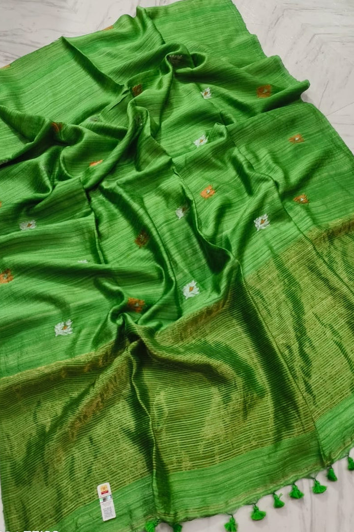Nirob Drishyo Matka Silk Saree