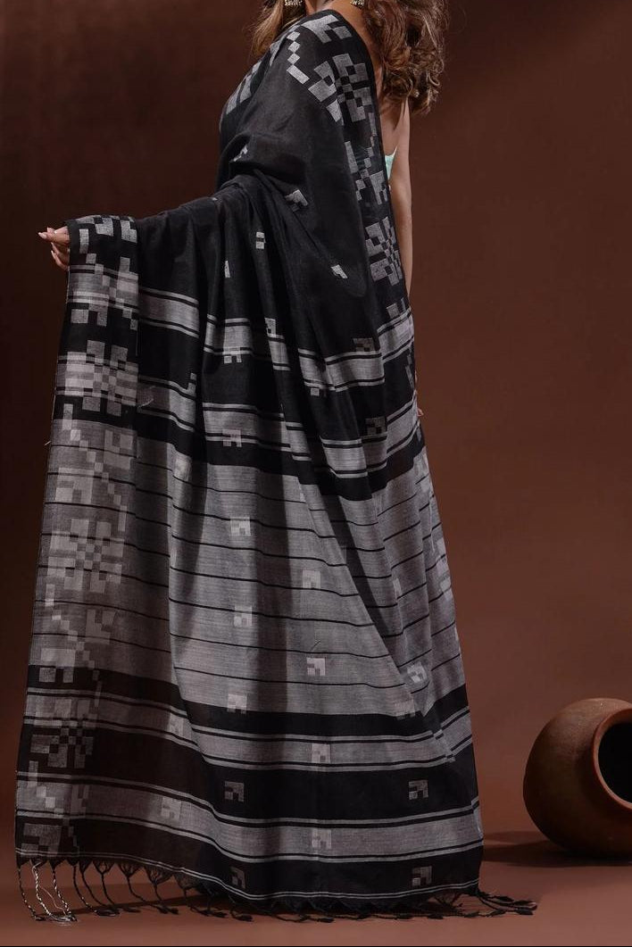 Mrinalini Khadi Cotton Saree