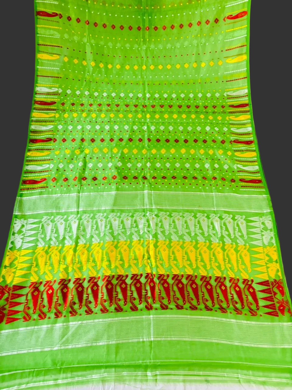 Moner Alo-Bengal Jamdani Saree (Green)