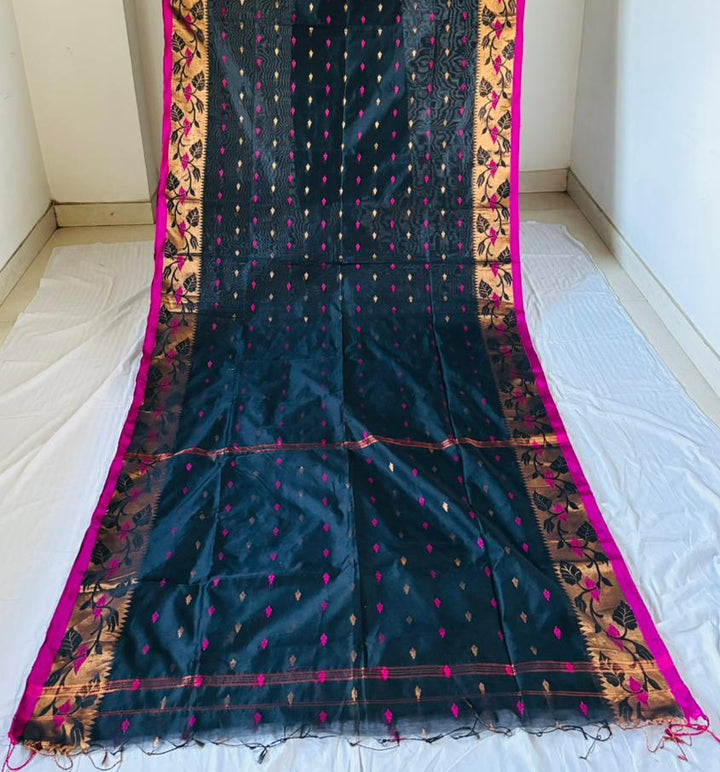 Metro Muse Khadi Cotton Saree