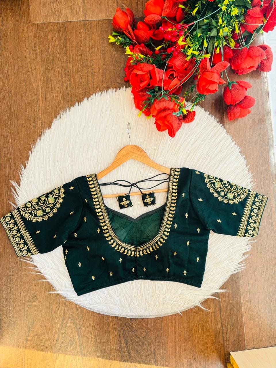 Sparkling Eyes-Designer Blouse