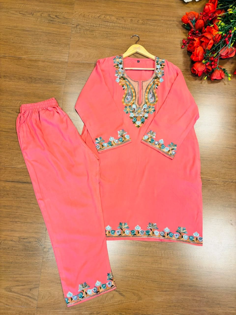 Heaven Like Kashmir - Special Kurti With Pant