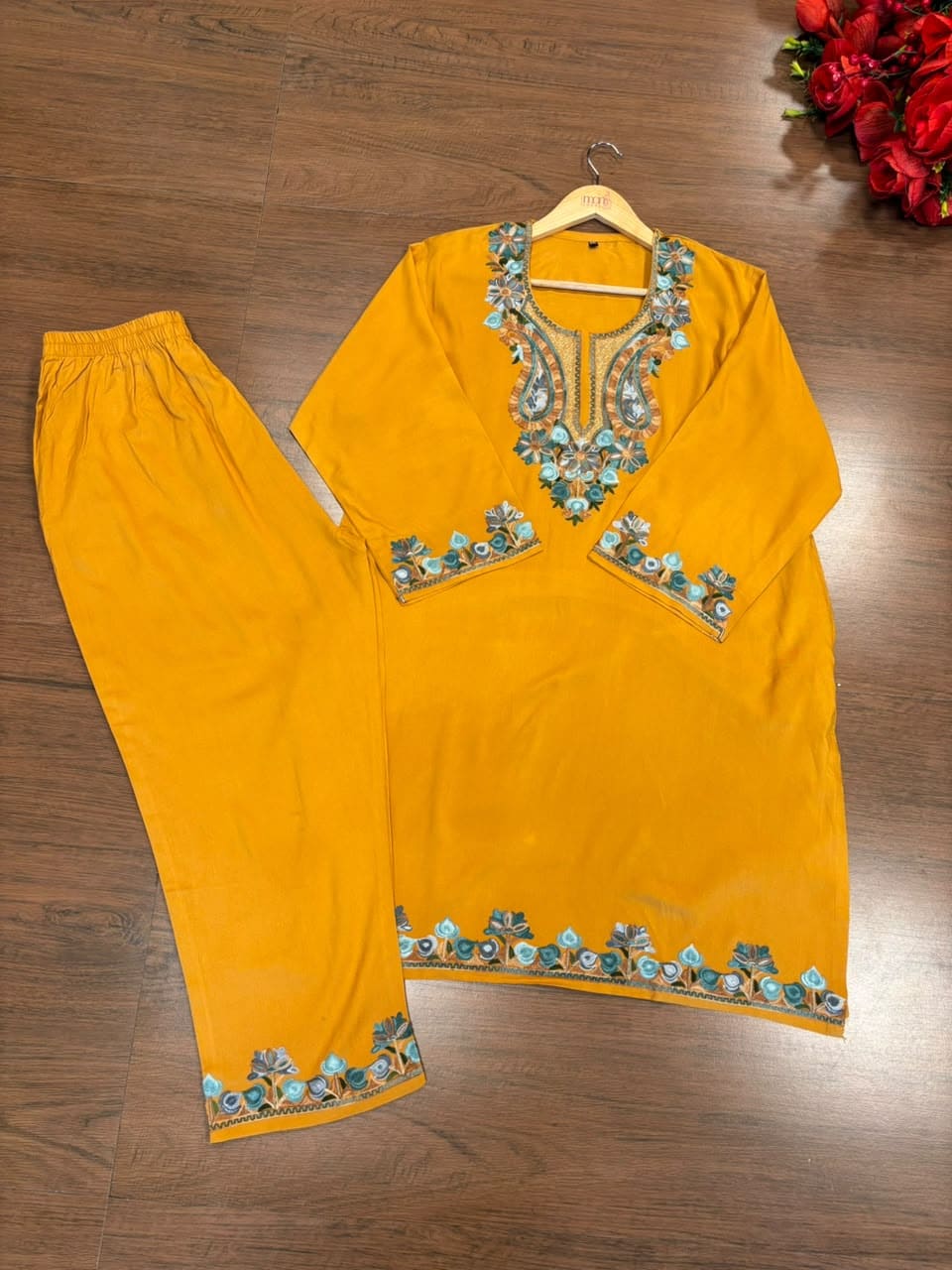 Heaven Like Kashmir - Special Kurti With Pant