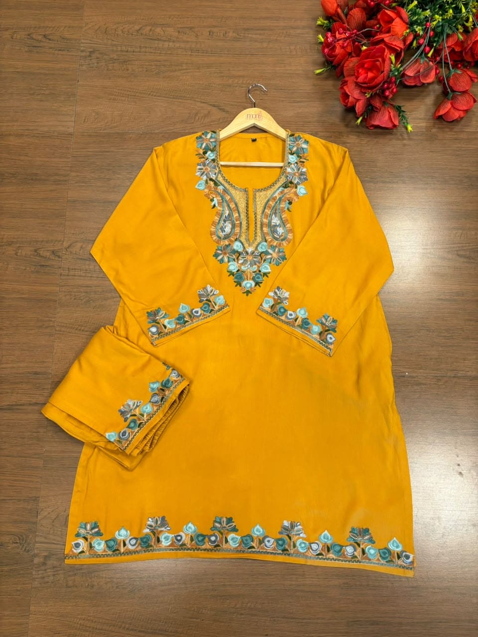 Heaven Like Kashmir - Special Kurti With Pant