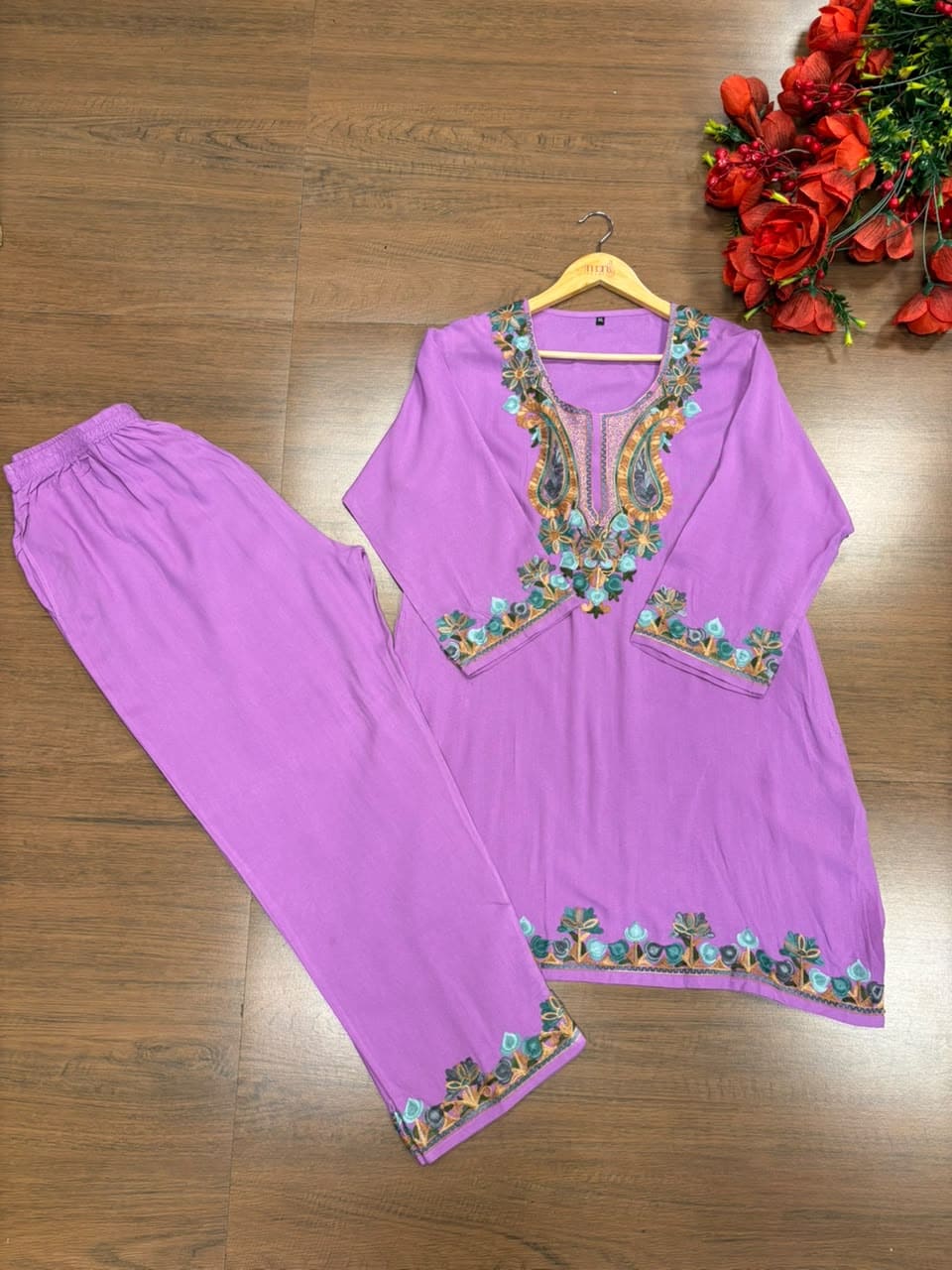 Heaven Like Kashmir - Special Kurti With Pant