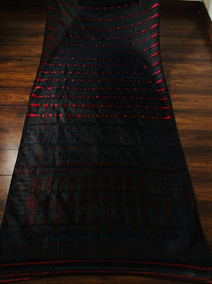 Suranjali Bengal Jamdani Saree (Black)