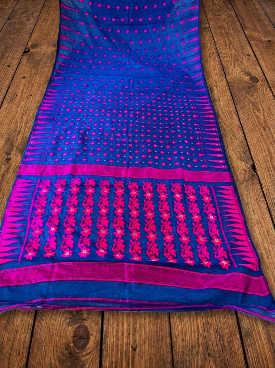 Suranjali Bengal Jamdani Saree (Blue)