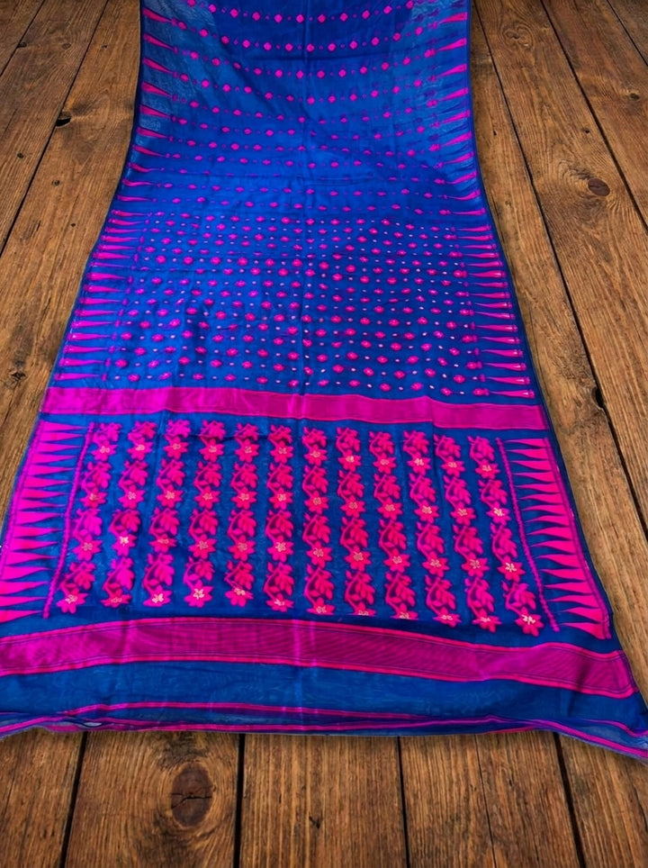 Suranjali Bengal Jamdani Saree (Blue)