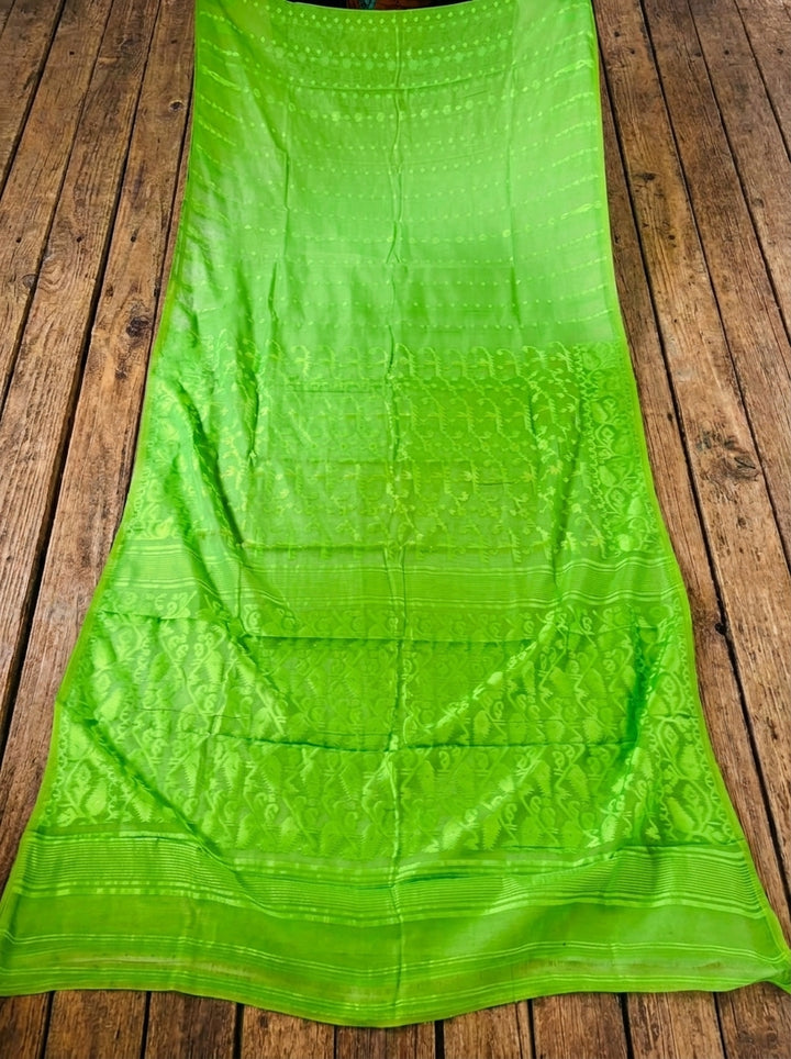 Shatarupa Bengal Jamdani Saree (Lime Green)