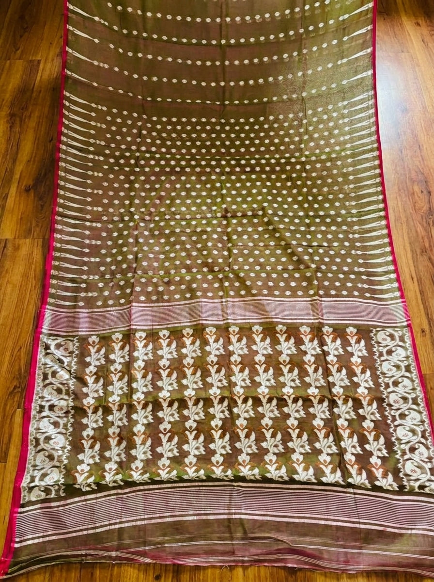Moner Alo-Bengal Jamdani Saree (Moss Green With Pink)
