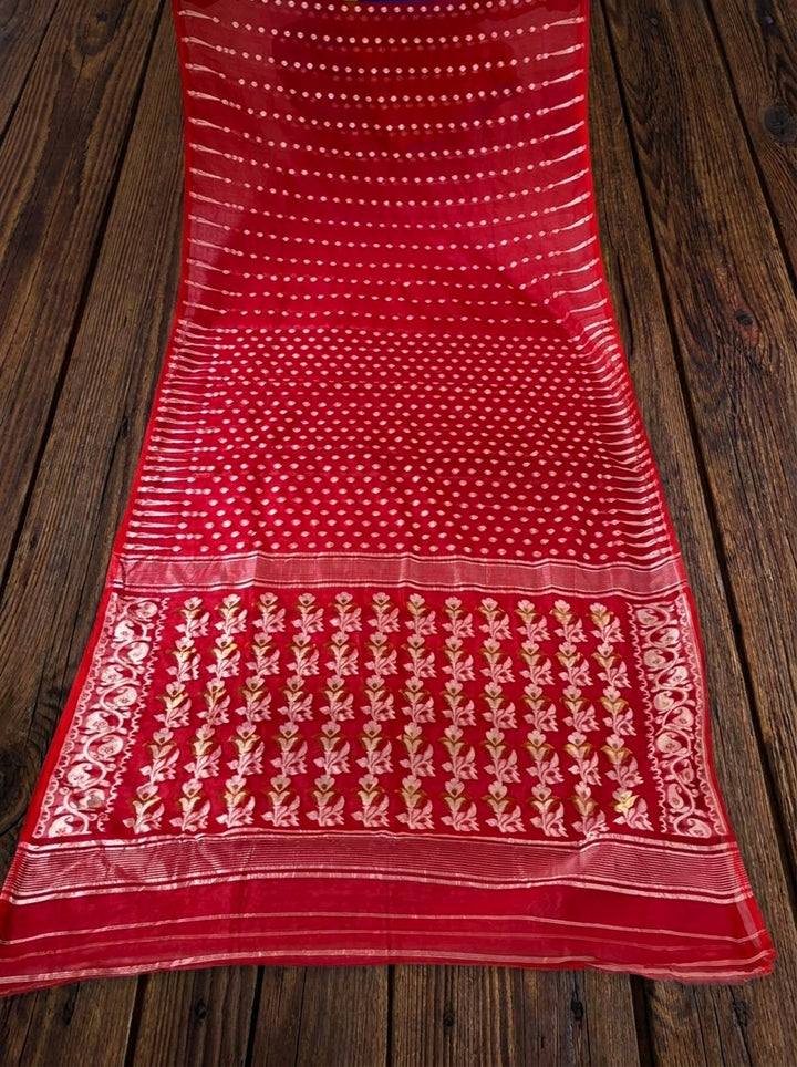 Moner Alo-Bengal Jamdani Saree ( Red)