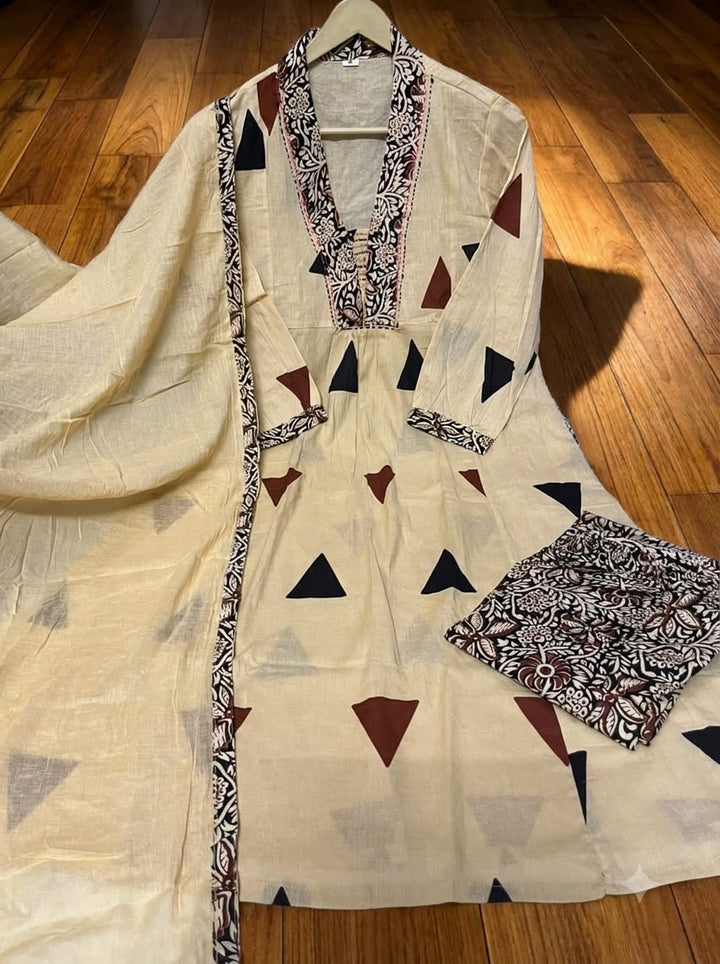 Glided Grace Cotton Kurti Set