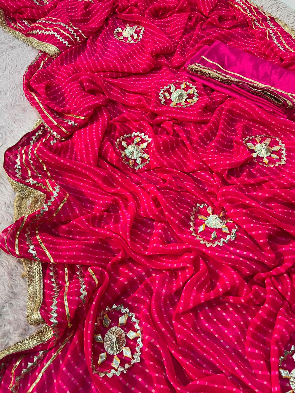 Mon Amaar Gulnaar Kaccha Gota Patti Saree