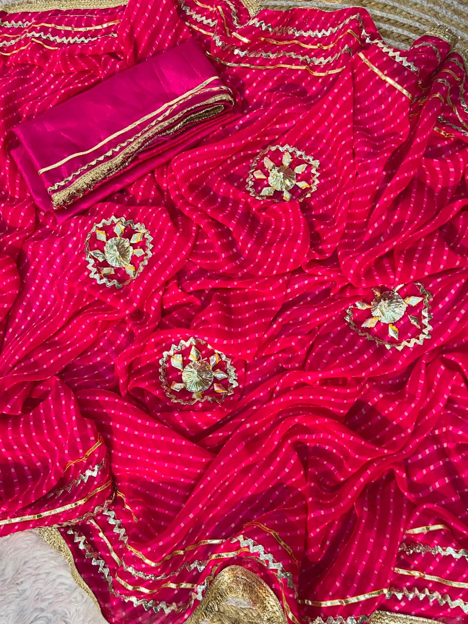 Mon Amaar Gulnaar Kaccha Gota Patti Saree
