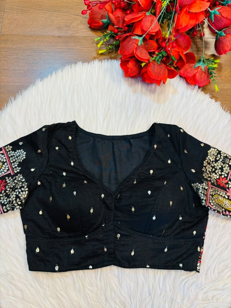 Beyond the Galaxy – Pitai Zari Designer Blouse