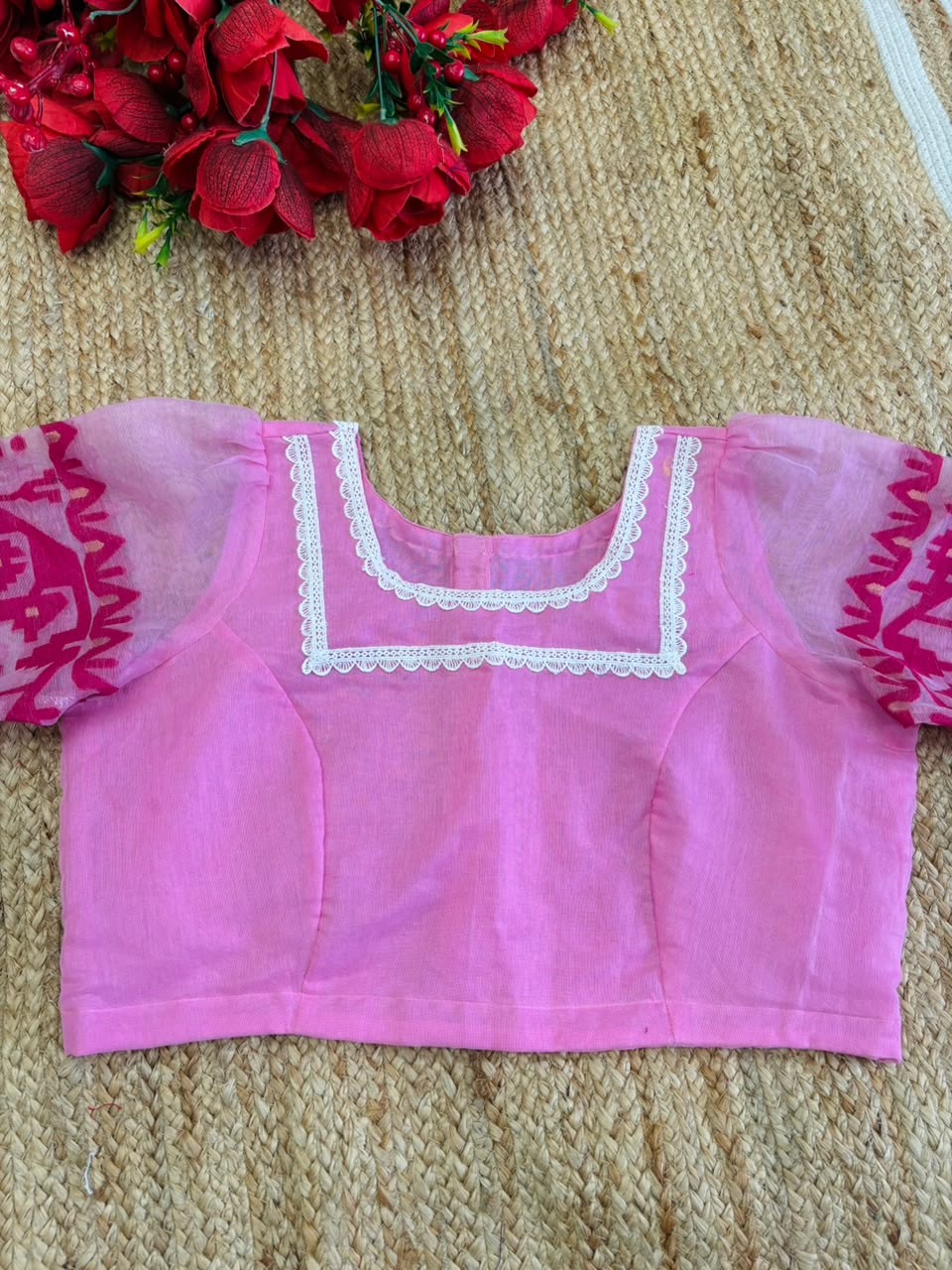 Golapi Golpo Bengal Jamdani Saree With Blouse (Combo)