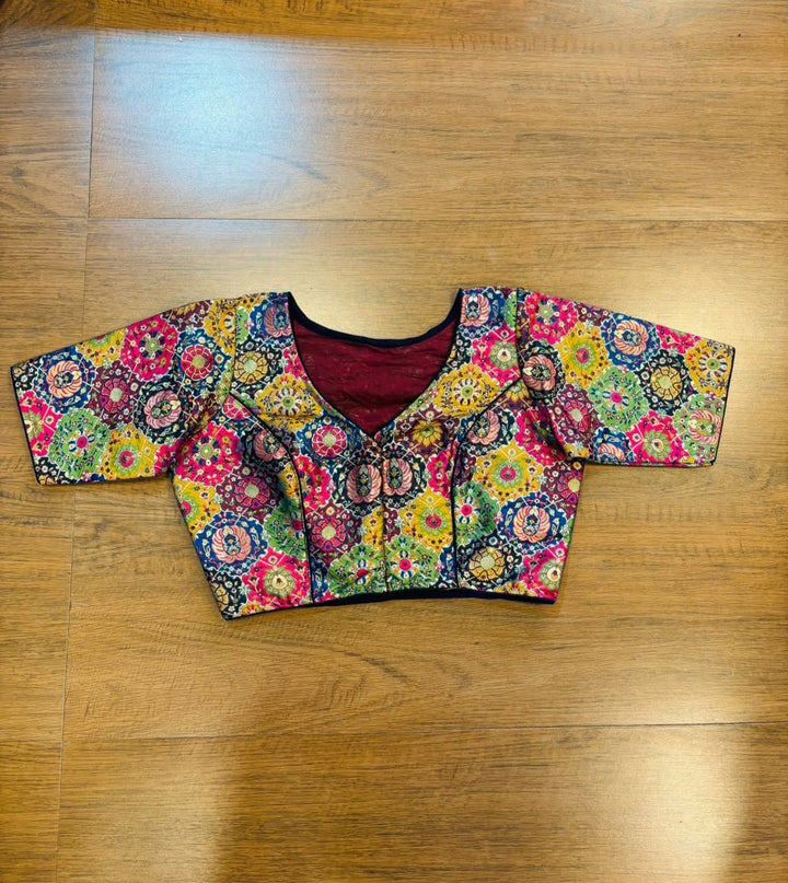 Crown on Repeat- Katan Silk Banarasi Blouse