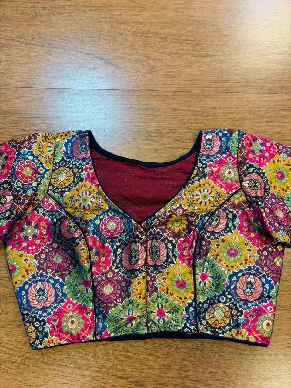 Crown on Repeat- Katan Silk Banarasi Blouse