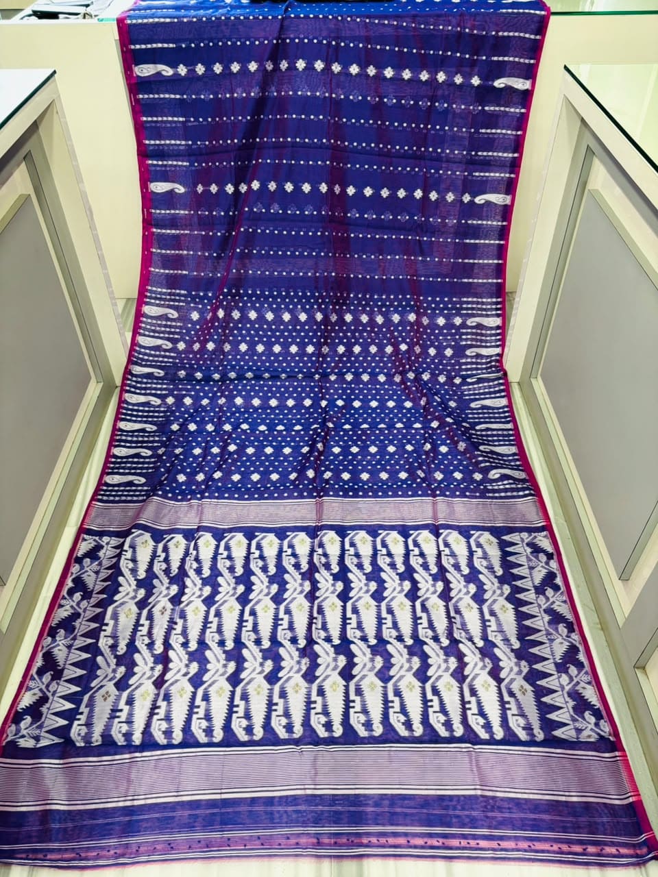 Moner Alo-Bengal Jamdani Saree (Purple, Pink Border)