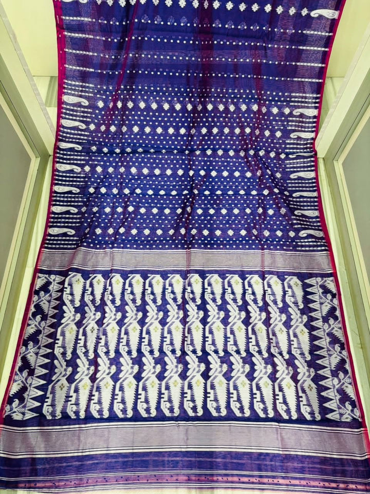 Moner Alo-Bengal Jamdani Saree (Purple, Pink Border)