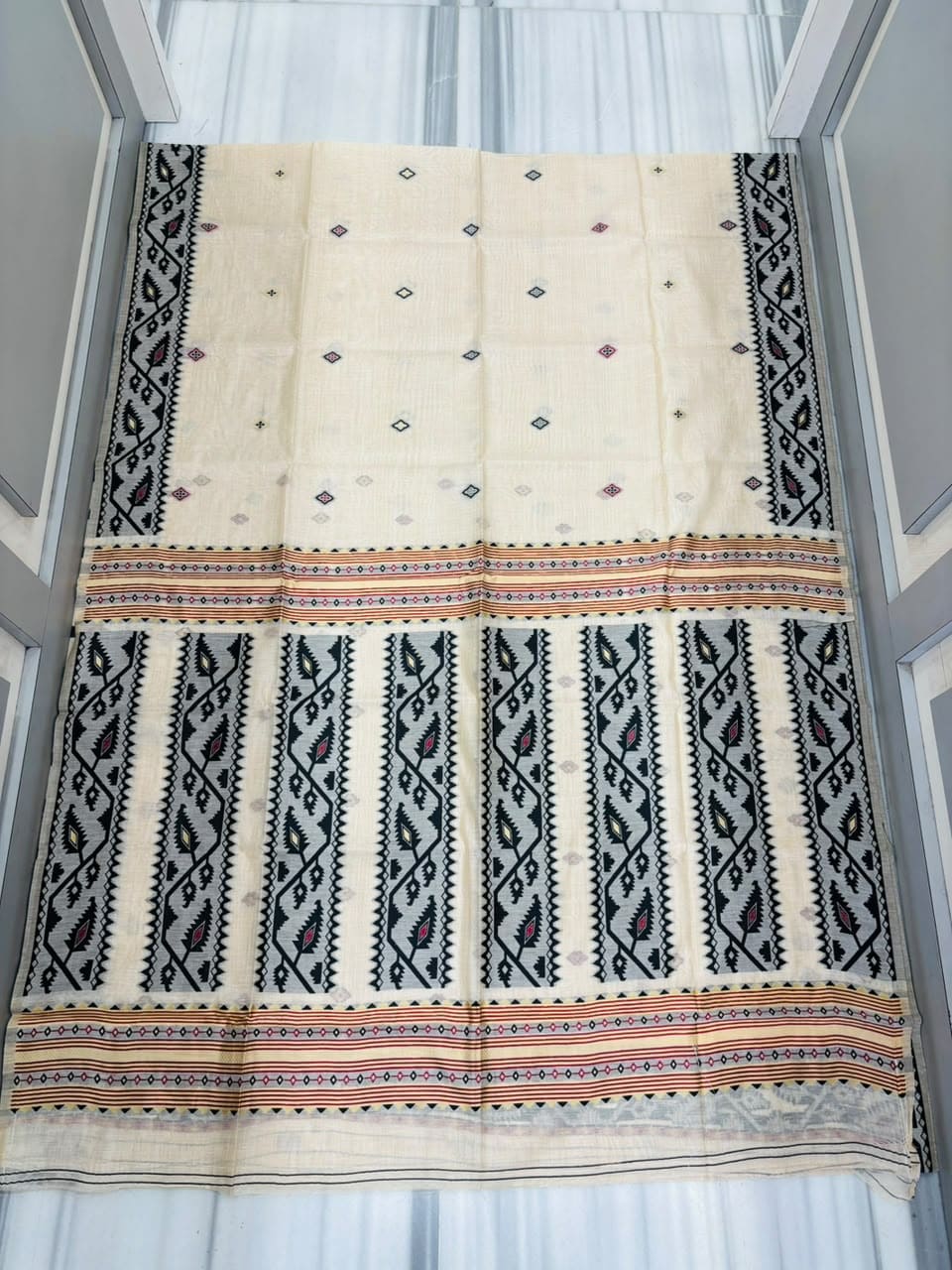 Lines of Artistry Premium Semi Tussar Silk Saree