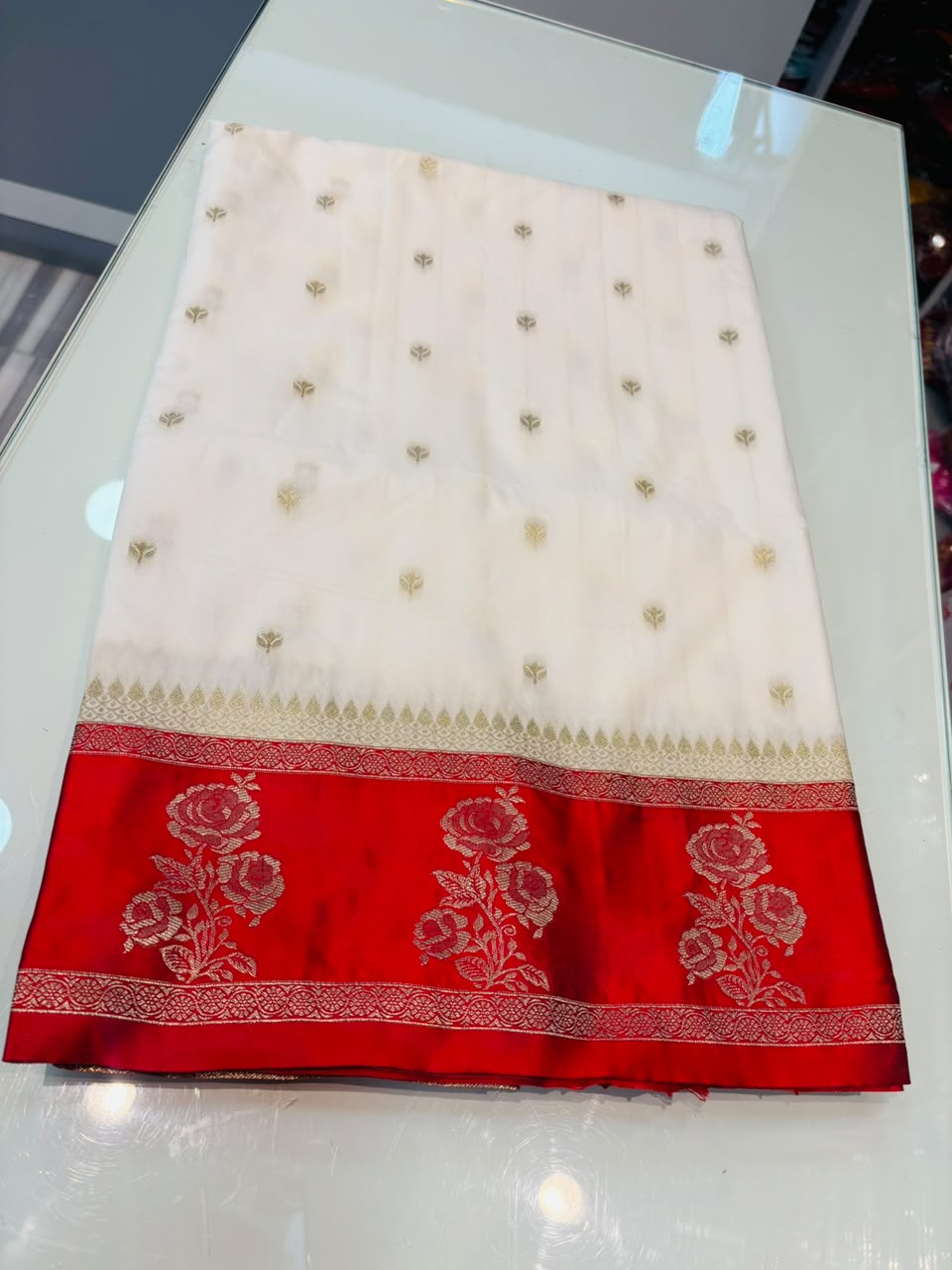 Debadrita (দেবাদৃতা) Gorod Silk Saree
