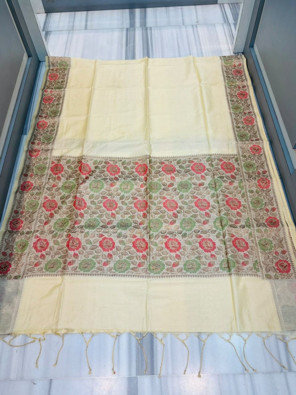 Golden Tapestry Premium Tussar Silk Saree(semi) with Antique Zari Floral Weave