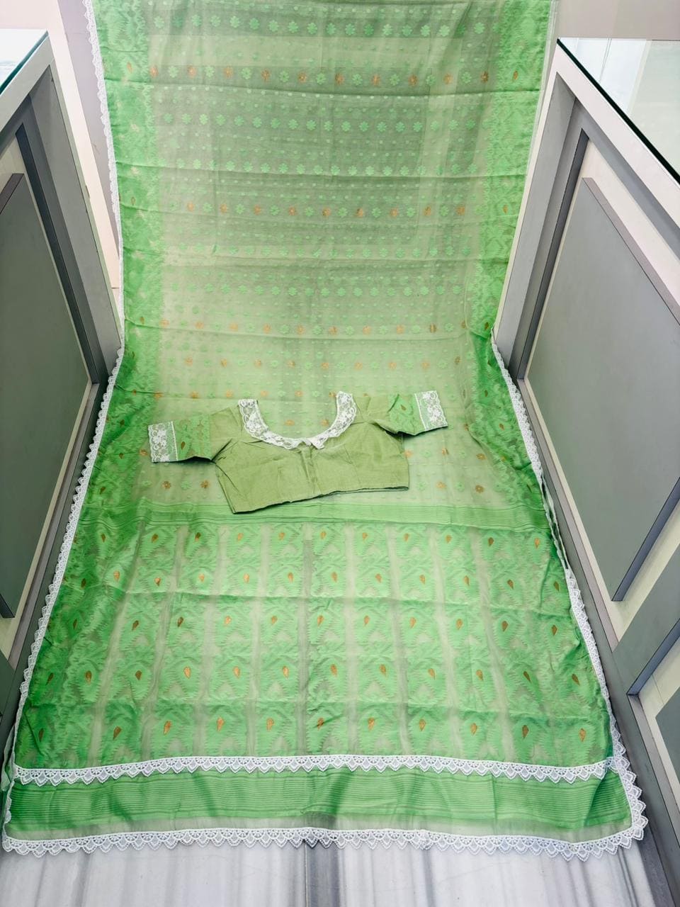 Aradhana Bengal Jamdani Saree with Blouse (Combo)
