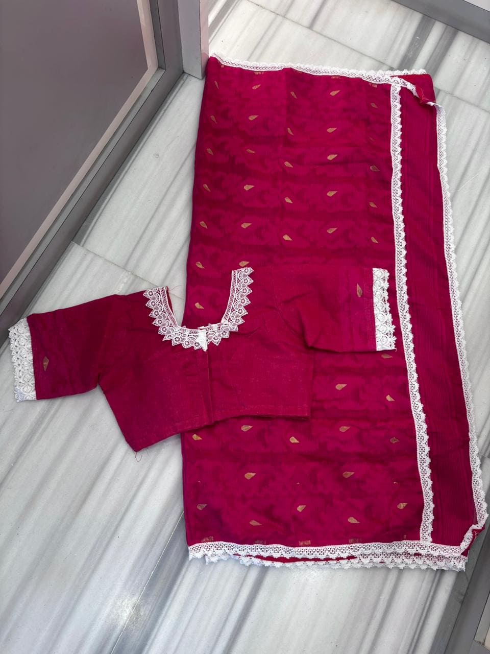 Aradhana Bengal Jamdani Saree with Blouse (Combo)