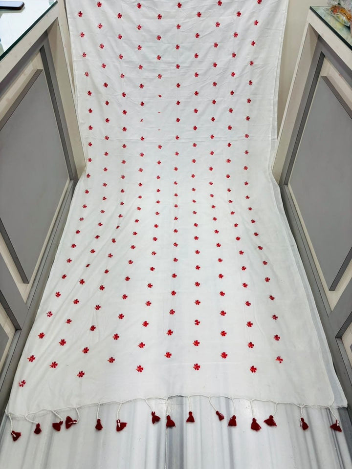 Kheya - Shiuli(Jasmine) Embroidered khadi Saree