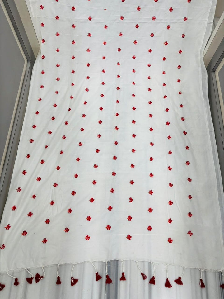Kheya - Shiuli(Jasmine) Embroidered khadi Saree