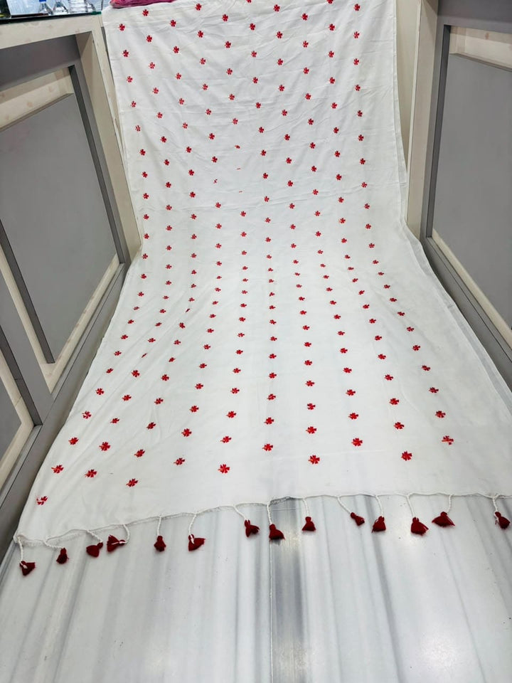 Kheya - Shiuli(Jasmine) Embroidered khadi Saree