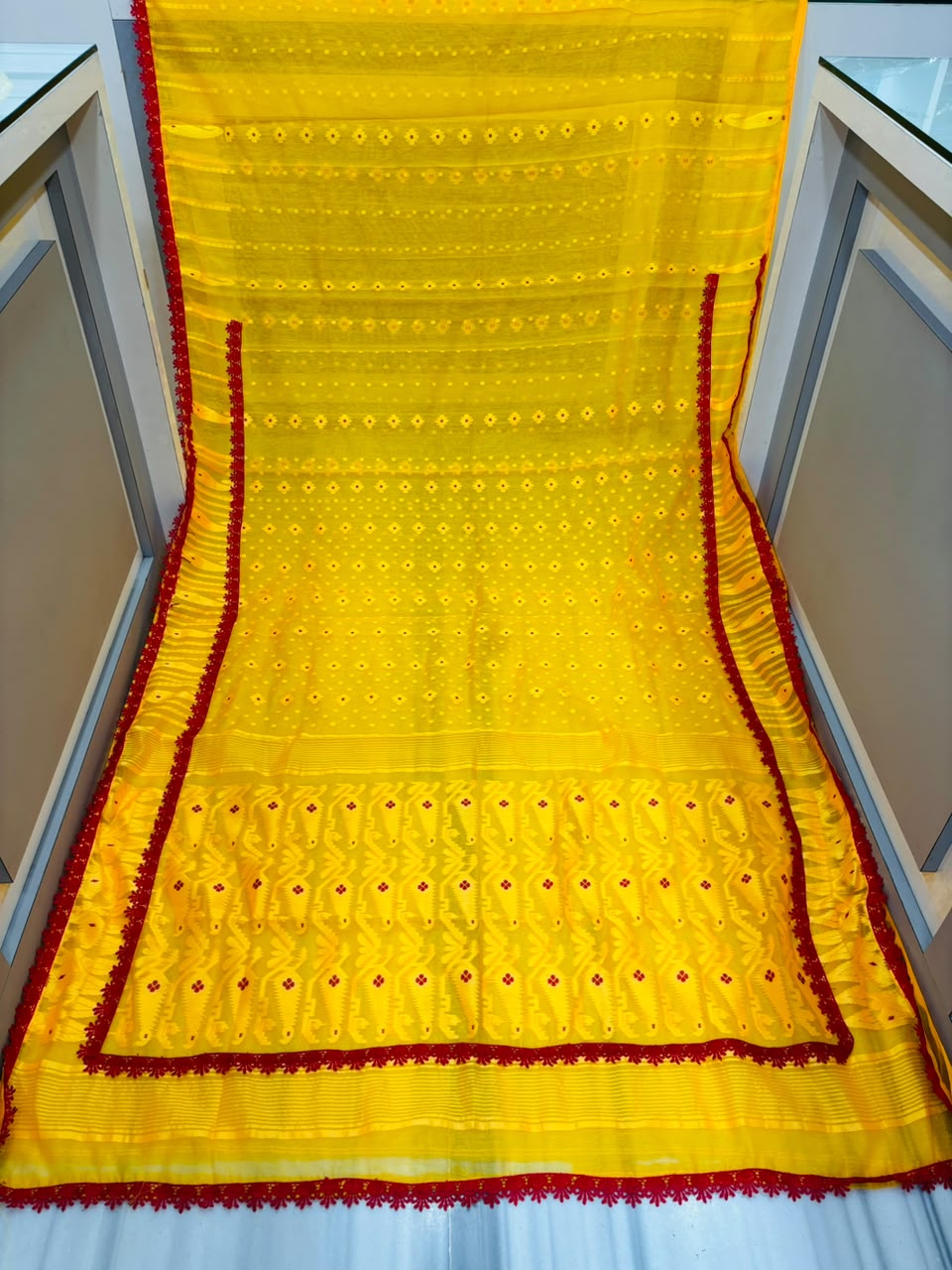 অনন্যা Ananya Bengal Jamdani Saree (Yellow& Red)