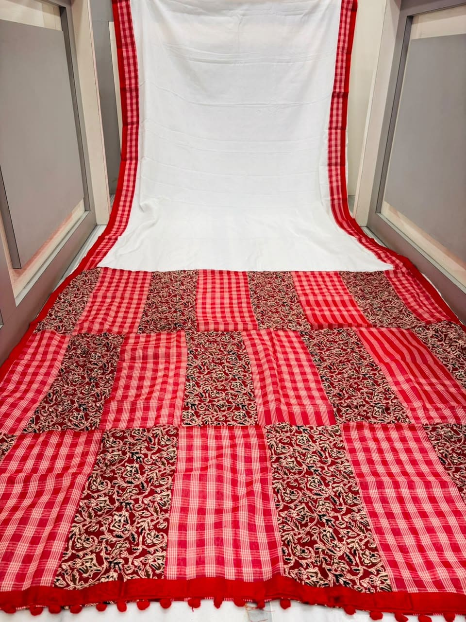 Aruneshi - Cotton Saree With  Gamcha Mismatched pallu