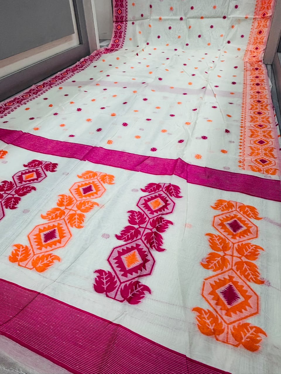 Rajmohini Exclusive Semi Tassar Jamdani Saree