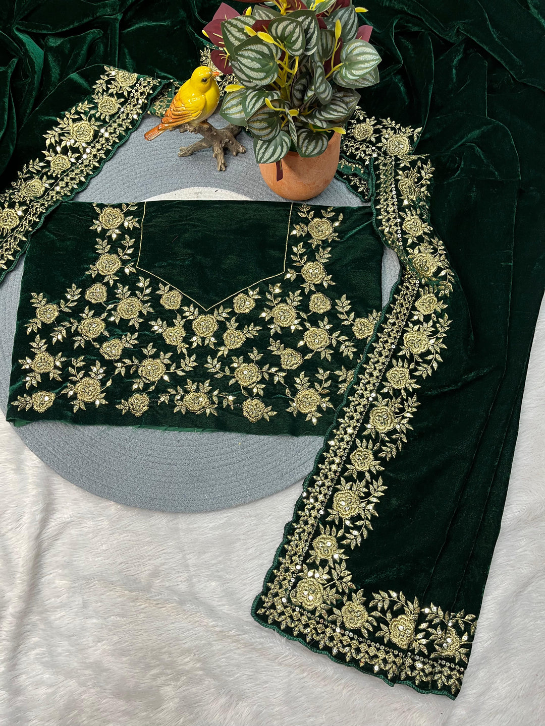 Silence of Luxury Viscose Velvet Sequin Embroidered Saree