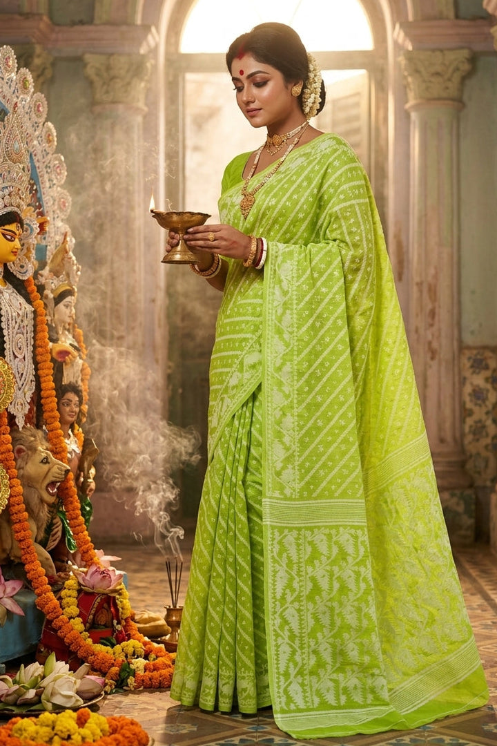 Bangaliyana Jamdani Saree