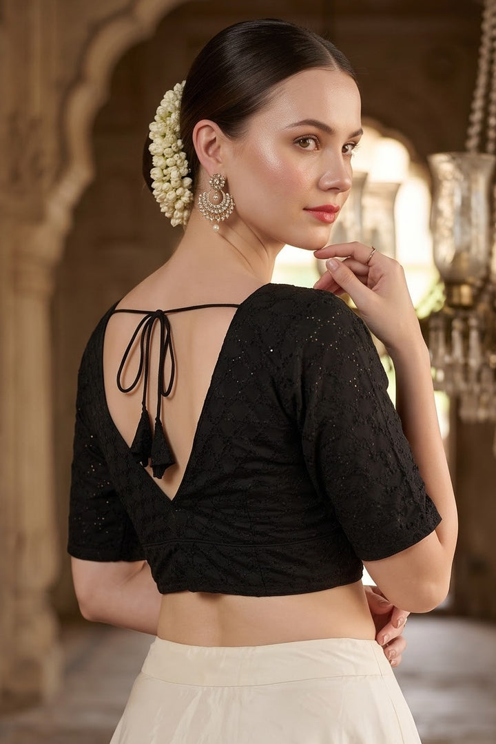The Jewel Of Elegance Hakoba Blouse