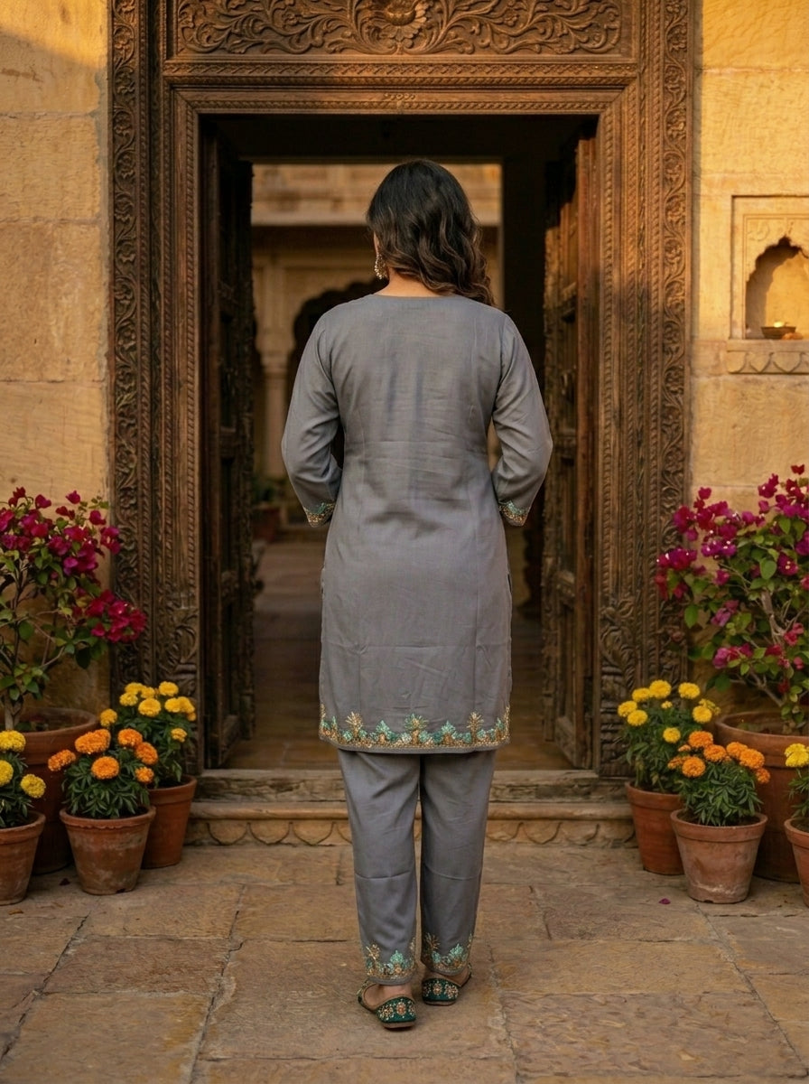 Heaven Like Kashmir - Special Kurti With Pant