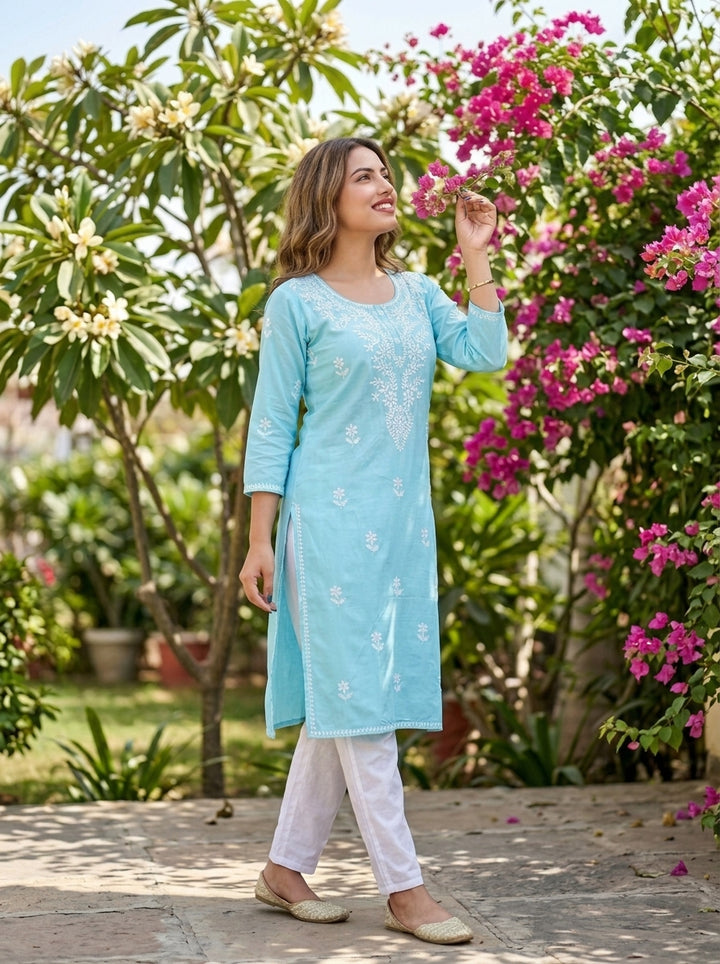 Contrasting Color With Kurti Set