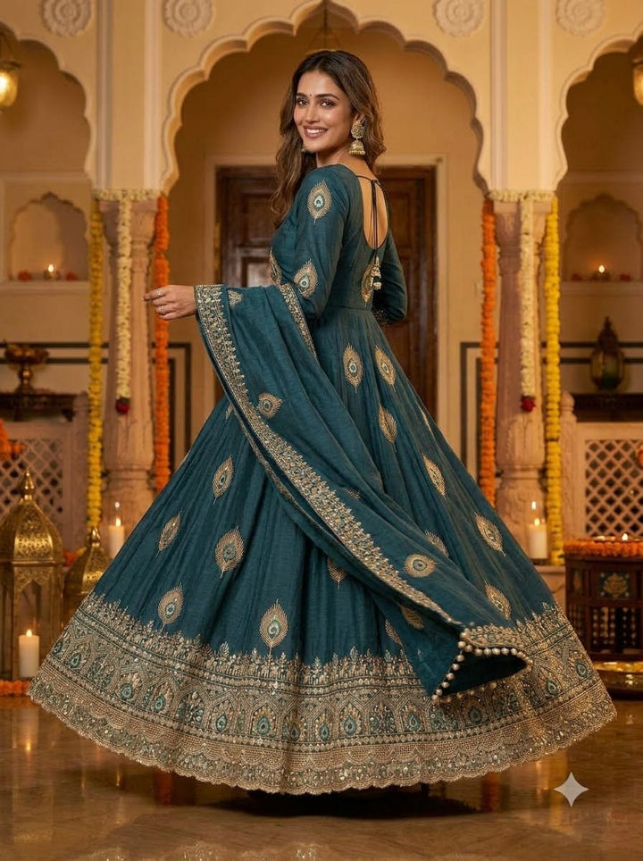 Mor Pankh Royale Gown Set