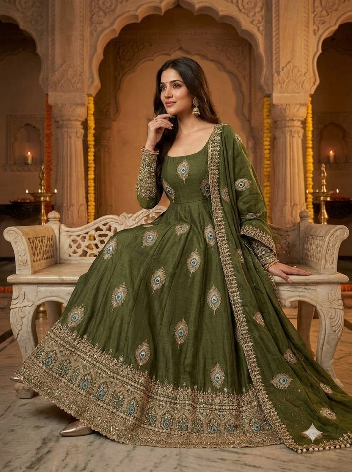 Mor Pankh Royale Gown Set
