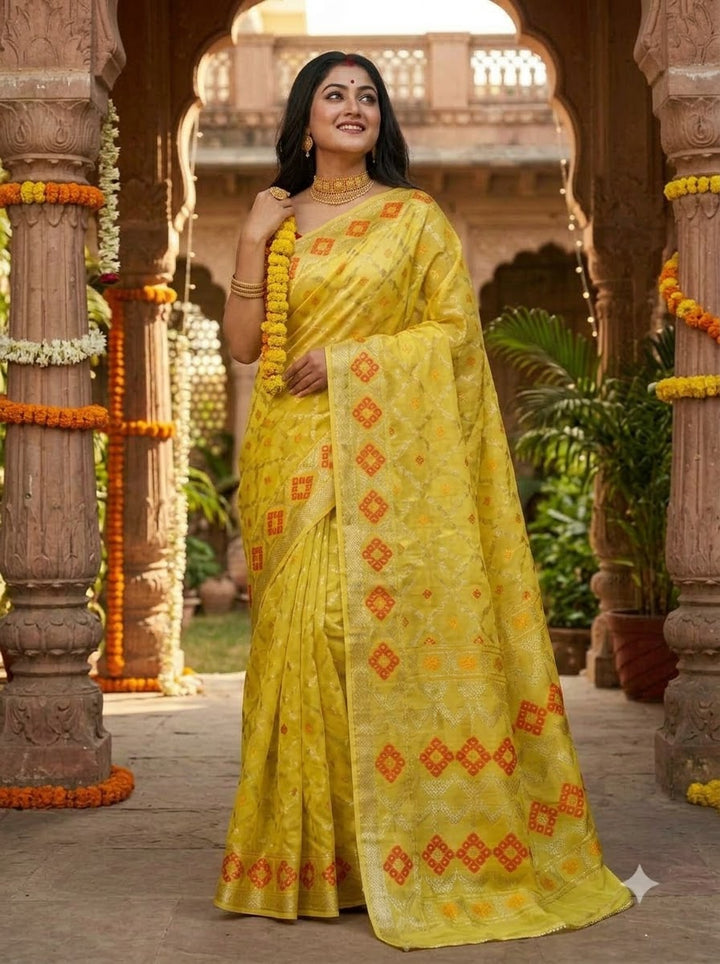 Bonediyana (বনেদিয়ানা)Bengal Jamdani Saree