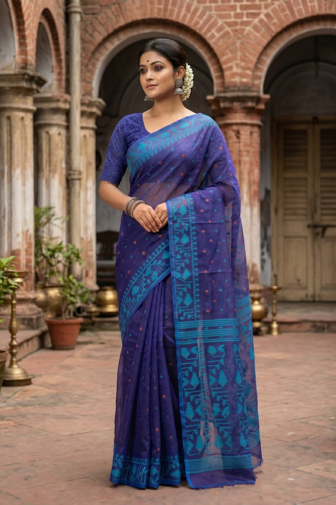 Ektu Bikel Karat Dhakai Jamdani Saree